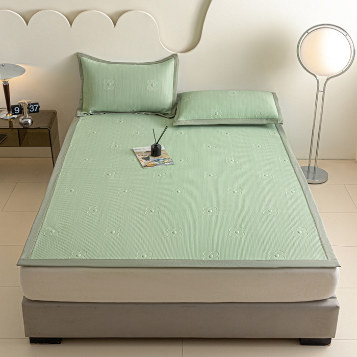 91家纺网 家纺一手货源 找家纺 阿亮家居 2025新款凉席凉豆豆软席床席款 四叶草-梵克绿