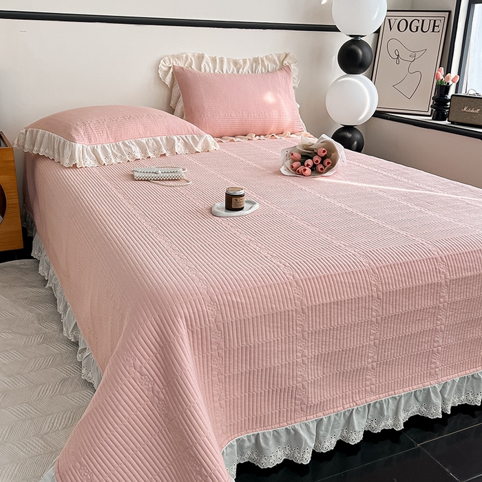 91家纺网 家纺一手货源 找家纺 沐纯家居 2025新款棉小乐花边床盖三件套 藕粉