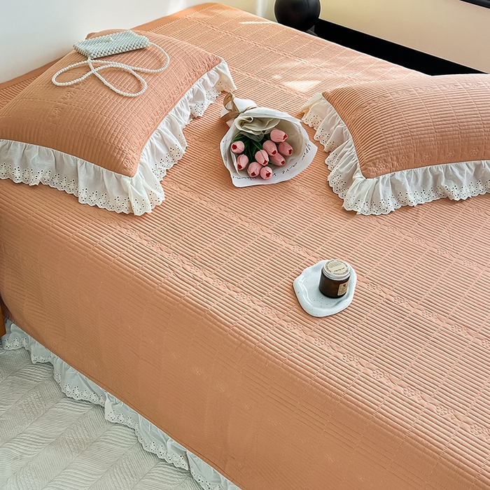 91家纺网 家纺一手货源 找家纺 沐纯家居 2025新款棉小乐花边床盖三件套 南瓜桔