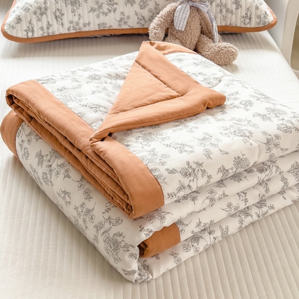 91家纺网 家纺一手货源 找家纺 （总）慕木 2025春夏新款双层纱针织棉夏被夏凉被空调被