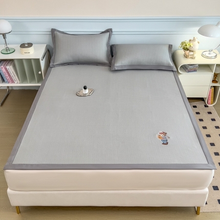 孩子王家纺 2025冰丝席提花冰豆豆系列床单床笠-多比系列 多比来了-太空灰