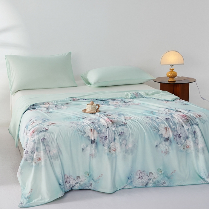 91家纺网 家纺一手货源 找家纺 缔锦家纺 2025新款凉感丝印花夏被 淡雅云影