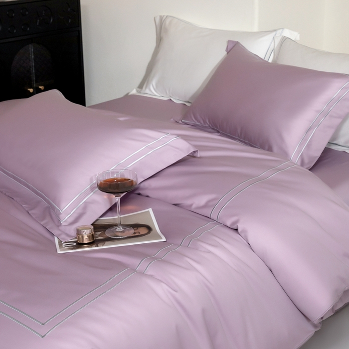 91家纺网 家纺一手货源 找家纺 121  2025新款长绒棉纯棉高支高密贡缎刺绣四件套 贵族紫