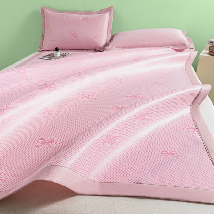 91家纺网 家纺一手货源 找家纺 阿亮家居 2025新款凉席碳光席冰丝席三件套 雪花-粉色