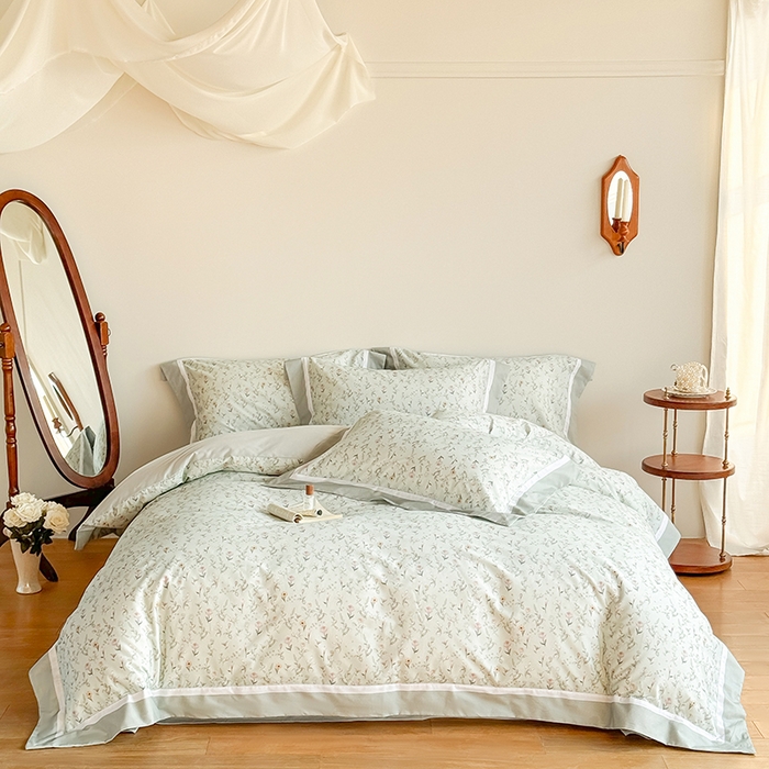 91家纺网 家纺一手货源 找家纺 巧玲珑 2025新款60支A类进口数码印花美式双拼四季款长绒棉四件套 千叶寻梦