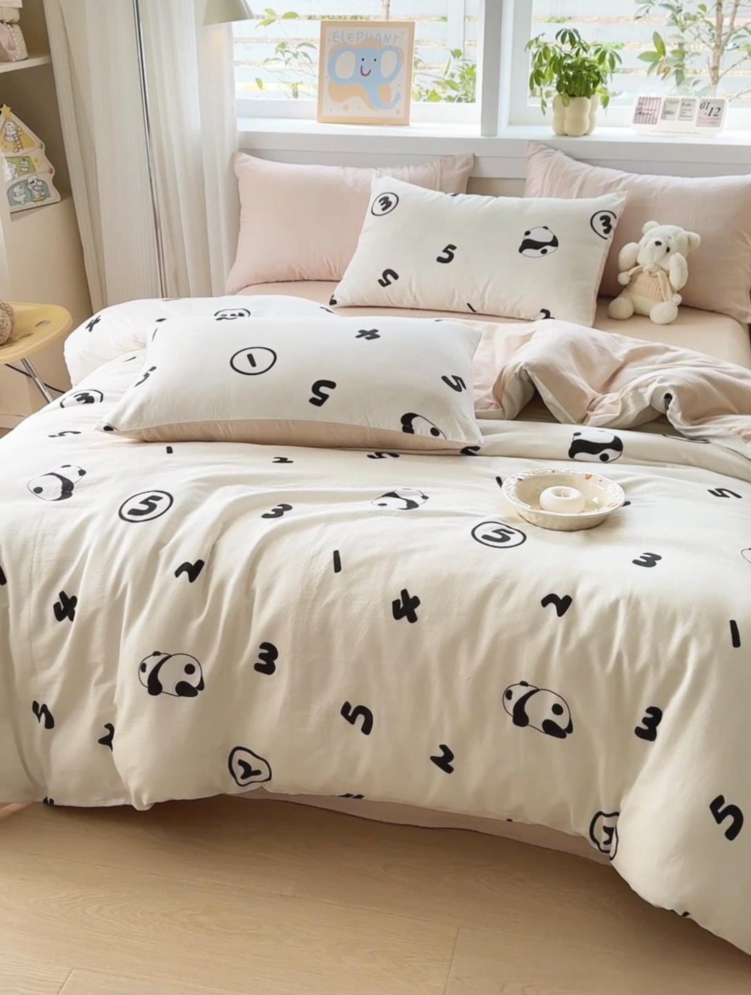 91家纺网 家纺一手货源 找家纺 2025新款40s全棉双层纱圆角吊边款四件套 DIY熊猫