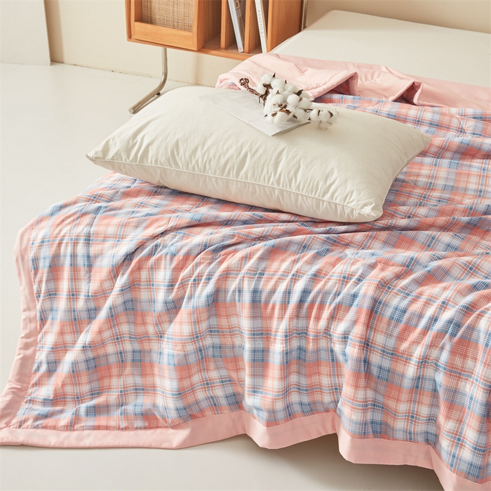 91家纺网 家纺一手货源 找家纺 魅图家纺 2025新款A类云朵棉抗菌棉花夏被 格韵-粉