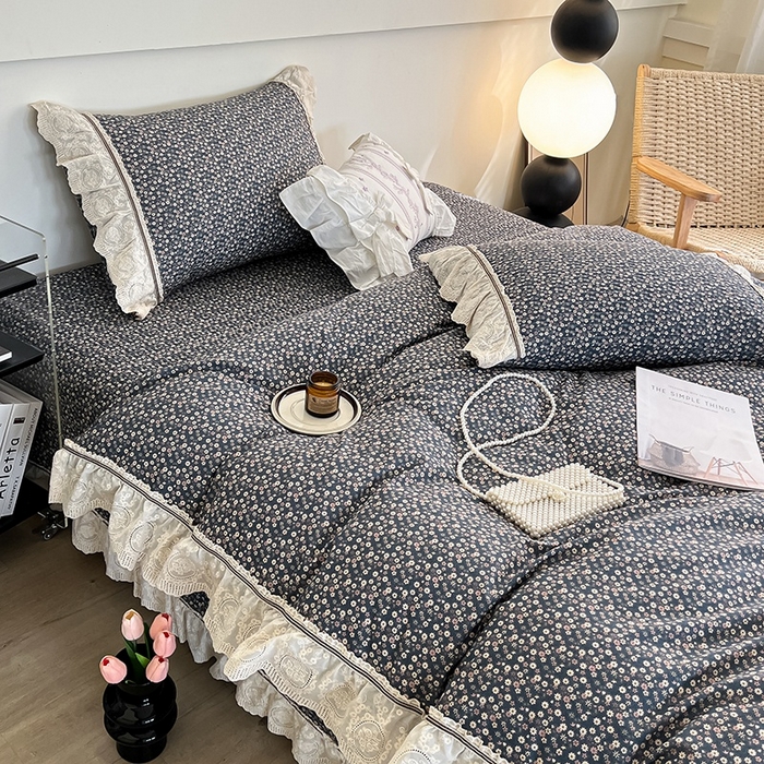 91家纺网 家纺一手货源 找家纺 沐纯家居 2025新款法式小碎花床盖四件套 竺蓝