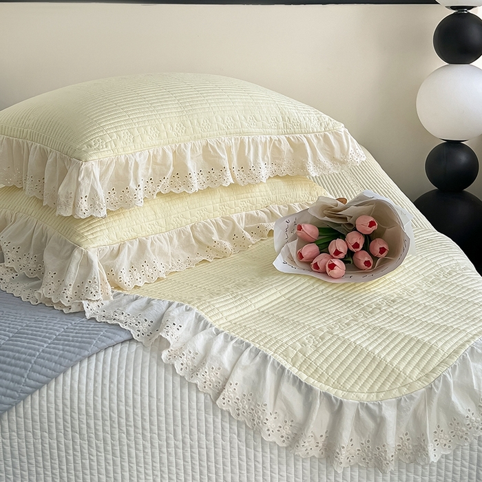 91家纺网 家纺一手货源 找家纺 沐纯家居 2025新款棉小乐花边床盖三件套 米黄