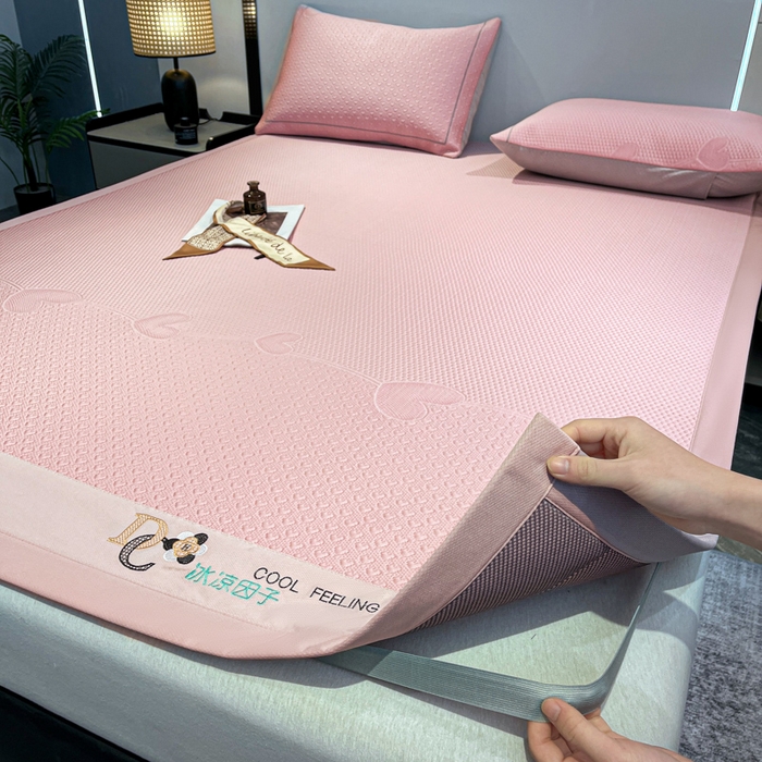 91家纺网 家纺一手货源 找家纺 阿亮家居 2025新款刺绣款凉豆豆凉席 凉豆豆-爱心粉色