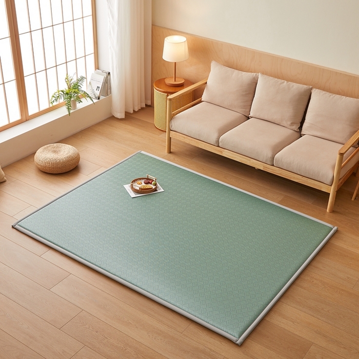 91家纺网 家纺一手货源 找家纺 2025新款包边工艺凉感冰藤地铺睡垫系列凉席地垫 冰丝饼干绿