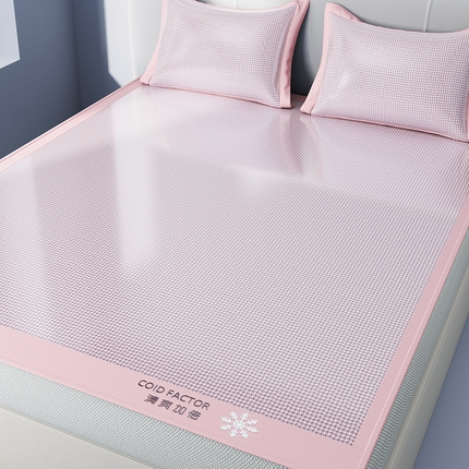 91家纺网 家纺一手货源 找家纺 孩子王家纺 2025凉感冰丝藤席凉席席子-千鸟格系列 千鸟格-冰川粉床笠