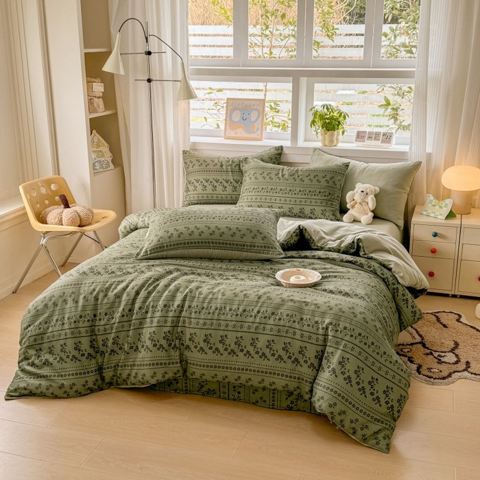 91家纺网 家纺一手货源 找家纺 2025新款40s全棉双层纱圆角吊边款四件套 爱丽丝花园-橄榄绿