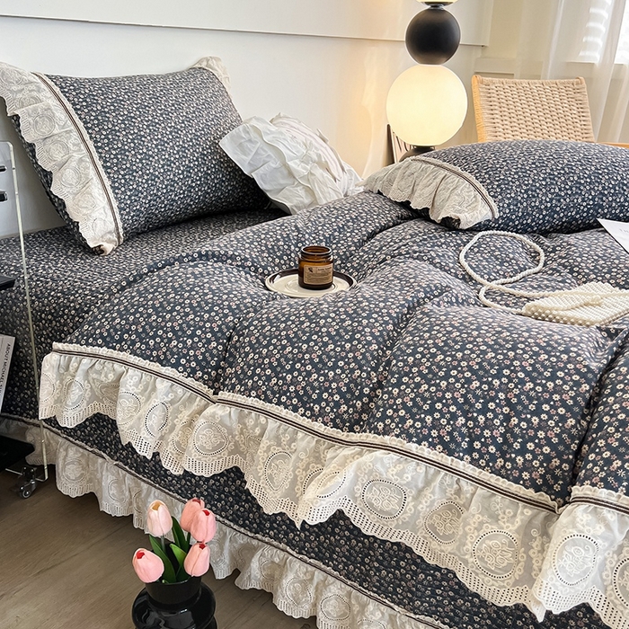 91家纺网 家纺一手货源 找家纺 沐纯家居 2025新款法式小碎花床盖四件套 竺蓝