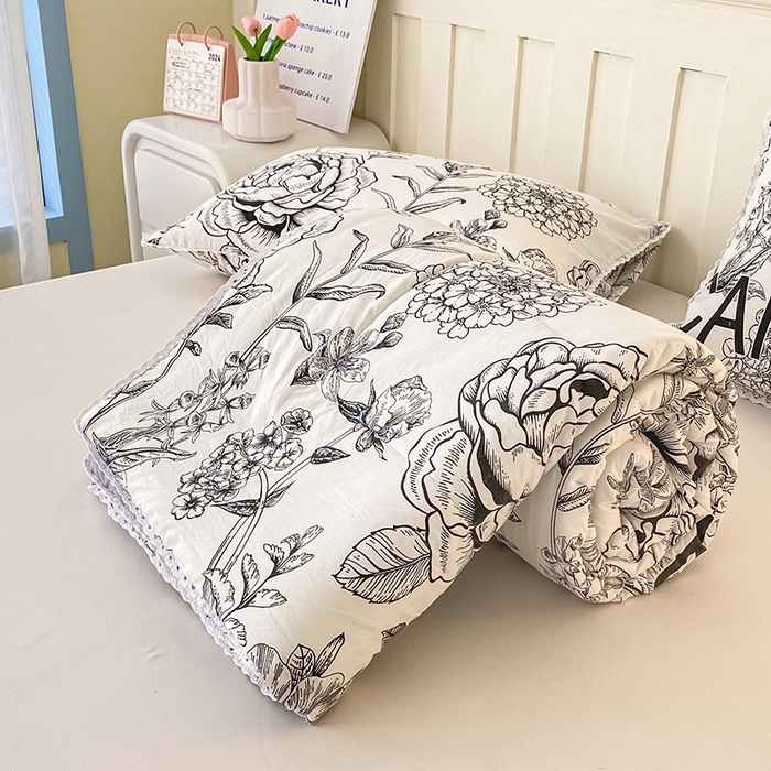 91家纺网 家纺一手货源 找家纺 佰亿莱  2025春夏新款水洗棉羽丝绒小花边夏被夏凉被空调被 初悦