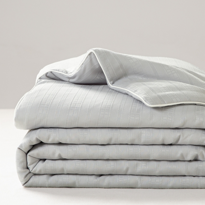 91家纺网 家纺一手货源 找家纺 欧邦 2025新款A类提花昆仑棉双层纱夏被空调被 浅灰