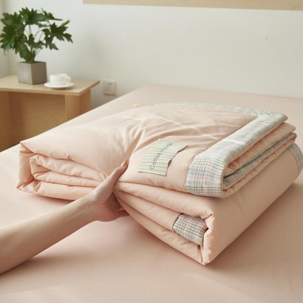 91家纺网 家纺一手货源 找家纺 （总）寐绸家纺 2025新款纯棉水洗棉格子边大豆纤维夏被四件套