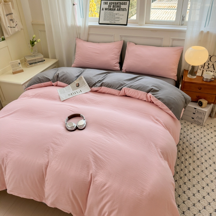 91家纺网 家纺一手货源 找家纺 冕悠家纺 2025新款A类105克超柔褶皱水洗棉拼色四件套 樱花粉+岩灰