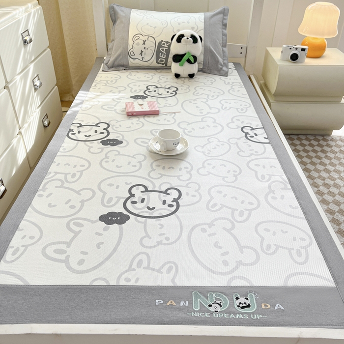 91家纺网 家纺一手货源 找家纺 2025新款印花冰藤凉席-学生款 杯具熊