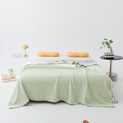 91家纺网 家纺一手货源 找家纺 馨宜 2025新款奶嘴同源材质食品级硅胶A类高纯锦纶凉感可水洗夏被 苹果绿