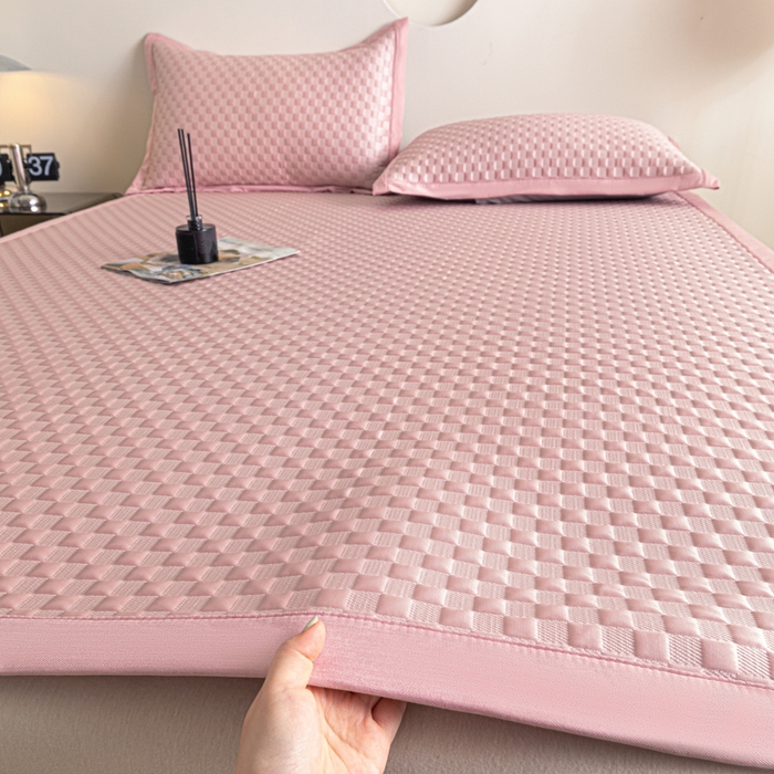 91家纺网 家纺一手货源 找家纺 阿亮家居 2025新款凉席凉豆豆软席床席款 异空间-樱花粉