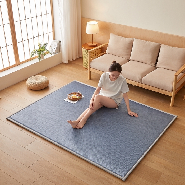 91家纺网 家纺一手货源 找家纺 2025新款包边工艺凉感冰藤地铺睡垫系列凉席地垫 冰丝饼干蓝