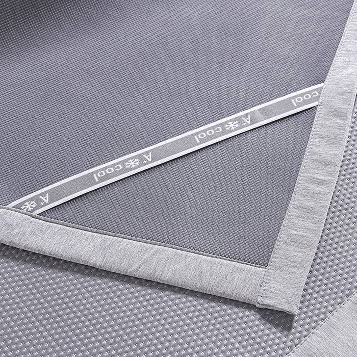 91家纺网 家纺一手货源 找家纺 梵克保罗 2025新款7A抗菌母婴级纯乙纶PE刺绣凉感丝豆豆席 叶子-灰