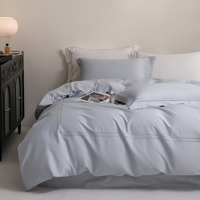 91家纺网 家纺一手货源 找家纺 121  2025新款长绒棉纯棉高支高密贡缎刺绣四件套 冰川蓝