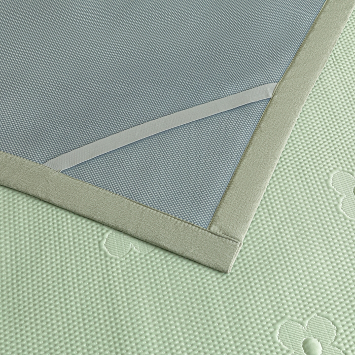 91家纺网 家纺一手货源 找家纺 阿亮家居 2025新款凉席凉豆豆软席床席款 四叶草-梵克绿