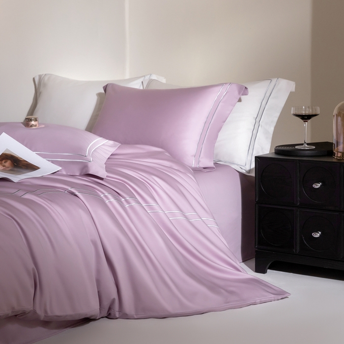 91家纺网 家纺一手货源 找家纺 121  2025新款长绒棉纯棉高支高密贡缎刺绣四件套 贵族紫