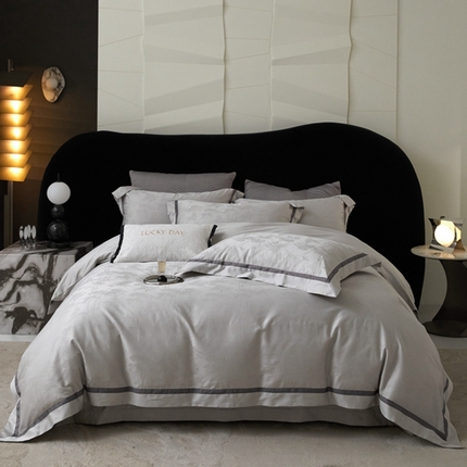 91家纺网 家纺一手货源 找家纺 JUICY 橘滋家纺 2025新款淡雅知性暗纹提花系列四件套 哥本薄雾