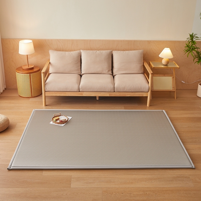 91家纺网 家纺一手货源 找家纺 2025新款包边工艺凉感冰藤地铺睡垫系列凉席地垫 冰丝饼干灰