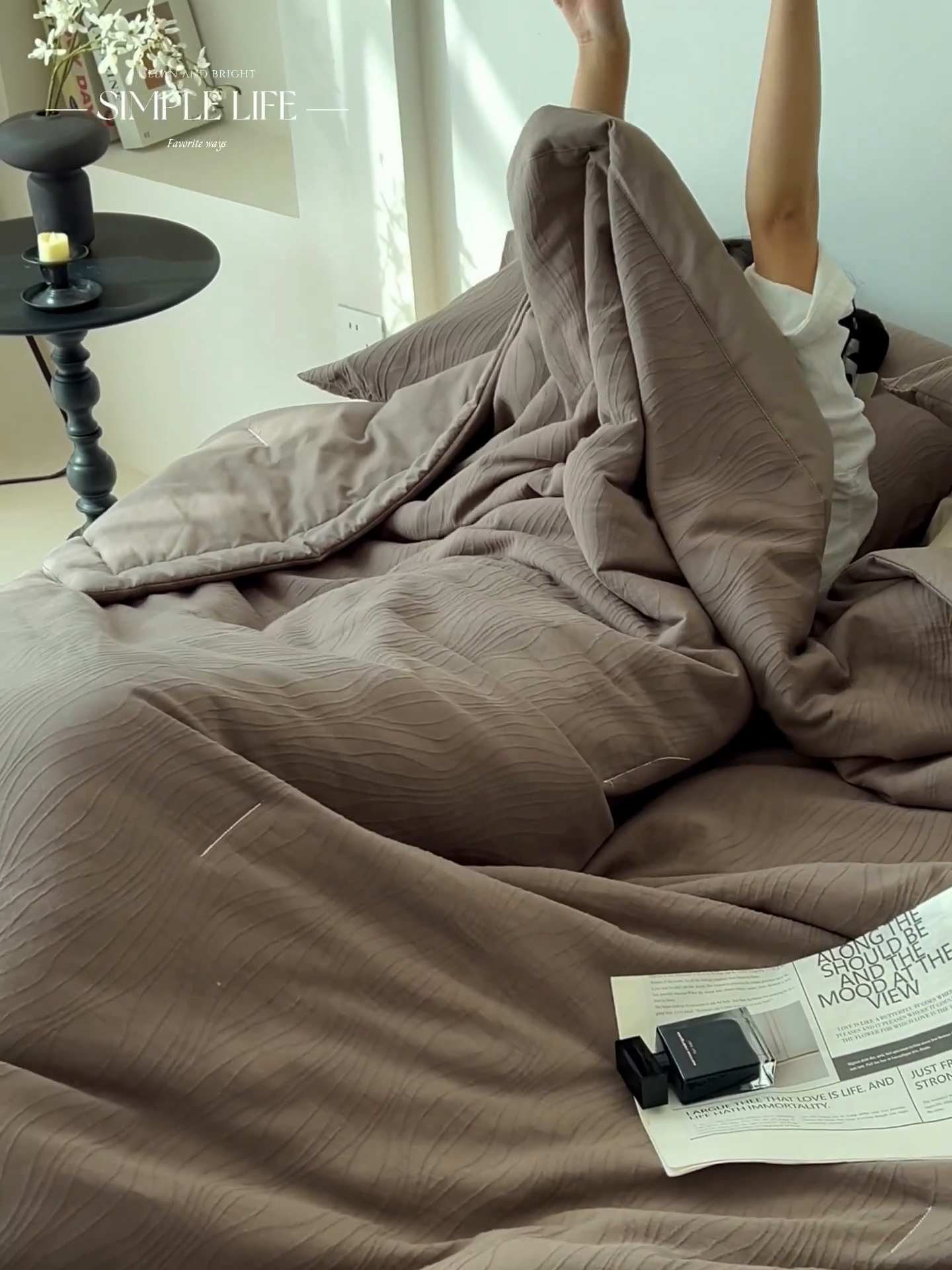 91家纺网 家纺一手货源 找家纺 寐绸家纺 2025新款纯棉水洗棉三层提花大豆纤维夏被四件套 曲线条-浅灰