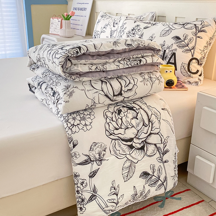 91家纺网 家纺一手货源 找家纺 佰亿莱  2025春夏新款水洗棉羽丝绒小花边夏被夏凉被空调被 初悦