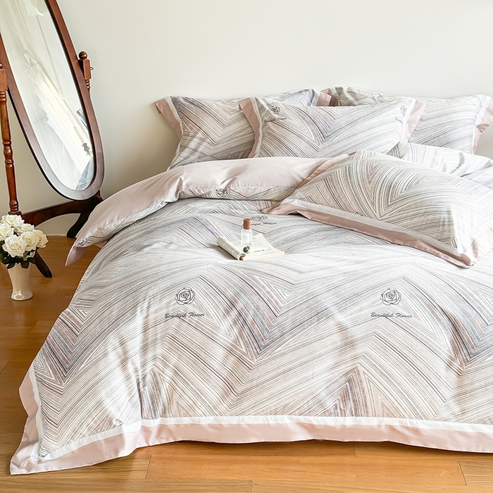 91家纺网 家纺一手货源 找家纺 巧玲珑 2025新款60支A类进口数码印花美式双拼四季款长绒棉四件套 海纳百川