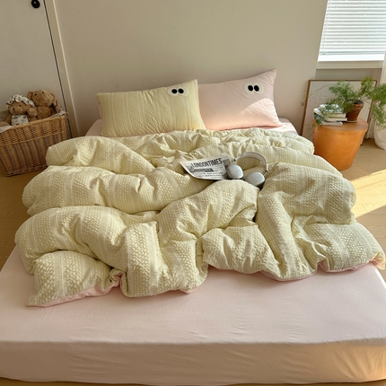 91家纺网 家纺一手货源 找家纺 顾里家纺 2025新款大眼混搭色织水洗棉毛巾绣套件 黄粉格