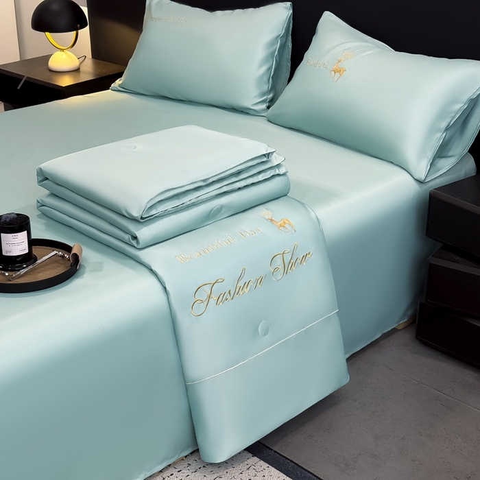 91家纺网 家纺一手货源 找家纺 卡罗兰 2025新款水洗天丝夏凉被空调被水洗真丝夏被四件套-森旅迷鹿 森旅迷鹿-青石绿