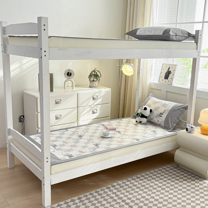 91家纺网 家纺一手货源 找家纺 2025新款印花冰藤凉席-学生款 可哒鸭