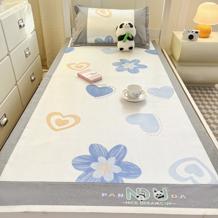 91家纺网 家纺一手货源 找家纺 2025新款印花冰藤凉席-学生款 小兰花