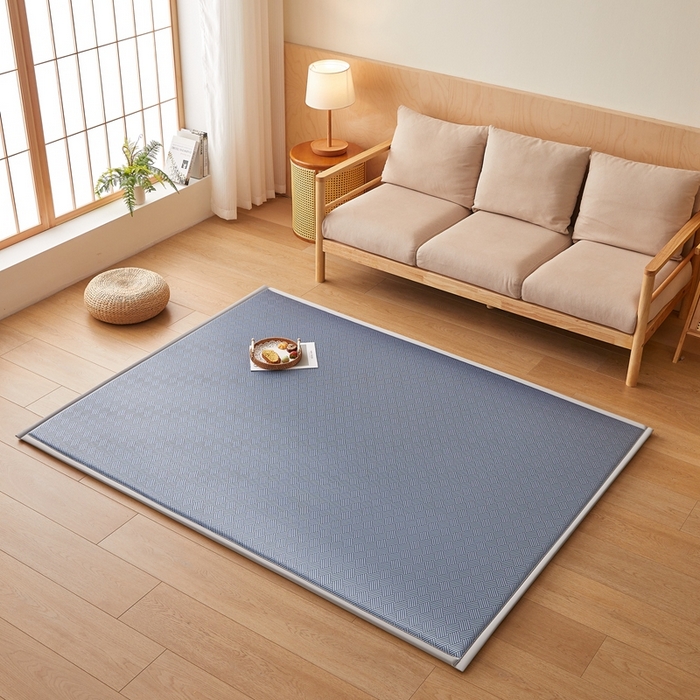 91家纺网 家纺一手货源 找家纺 2025新款包边工艺凉感冰藤地铺睡垫系列凉席地垫 冰丝饼干蓝