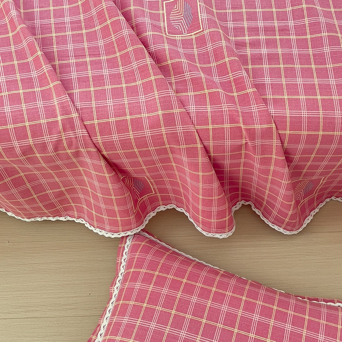 91家纺网 家纺一手货源 找家纺 梵克保罗 2025新款鱼骨棉老粗布凉席花边款床单三件套 格韵-粉