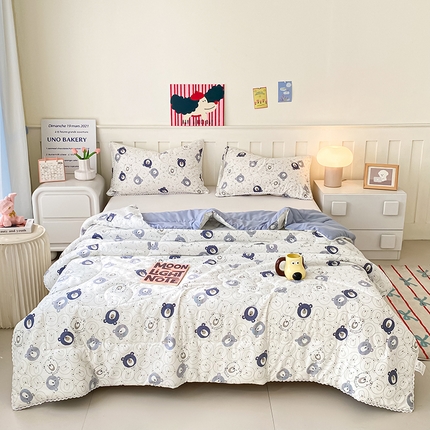 91家纺网 家纺一手货源 找家纺 佰亿莱  2025春夏新款水洗棉羽丝绒小花边夏被夏凉被空调被 小甜豆泥