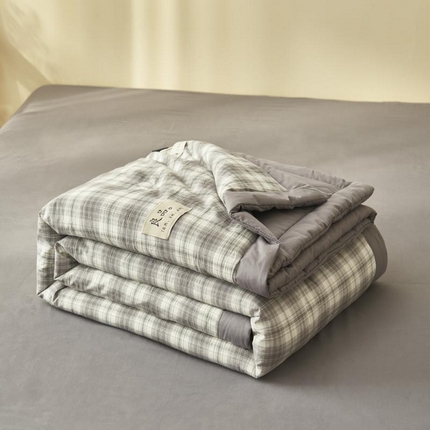 寐绸家纺 2025新款纯棉水洗棉无印风新疆棉花夏被四件套 密灰格