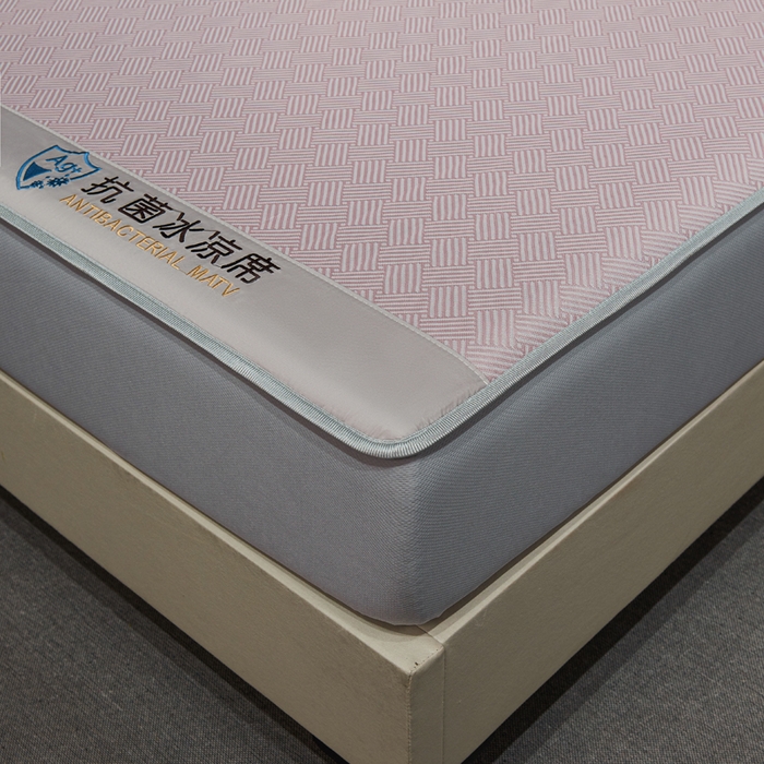 91家纺网 家纺一手货源 找家纺 小萌虎 2025新款碳光抗菌冰丝凉席床笠 饼干花-粉