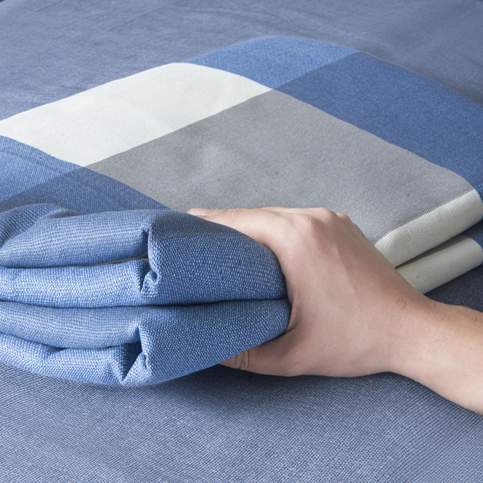 91家纺网 家纺一手货源 找家纺 绒艺席业 2025新款简约原棉印花老粗布床单 蓝白格