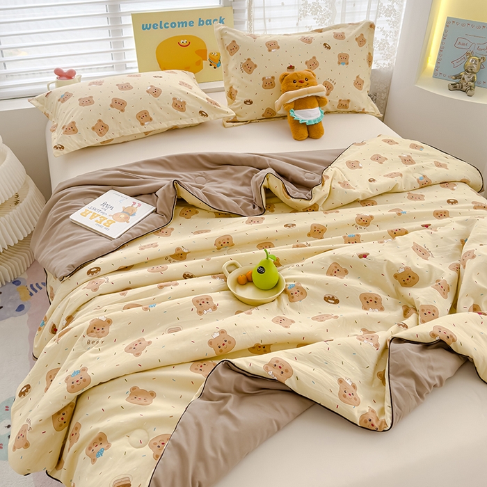 91家纺网 家纺一手货源 找家纺 星巴k家纺 2025新款A类水洗双层纱大豆纤维夏被夏凉被空调被 可乐熊