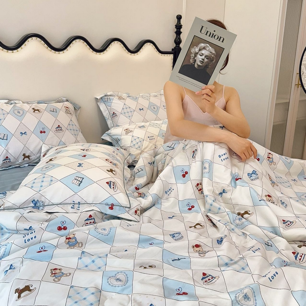 91家纺网 家纺一手货源 找家纺 兜米家居 2025新款水洗天丝夏被四件套 菱格小熊