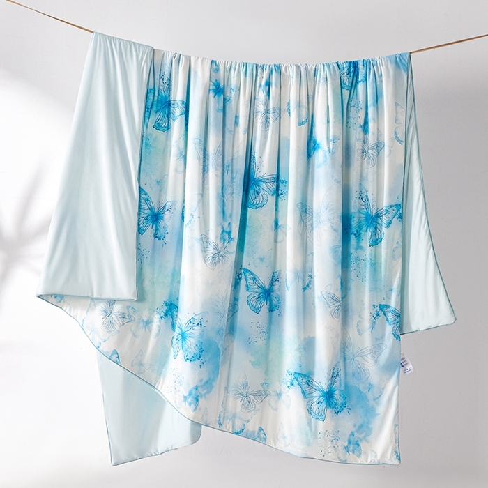 91家纺网 家纺一手货源 找家纺 缔锦家纺 2025新款凉感丝印花夏被 蝶恋-海盐兰