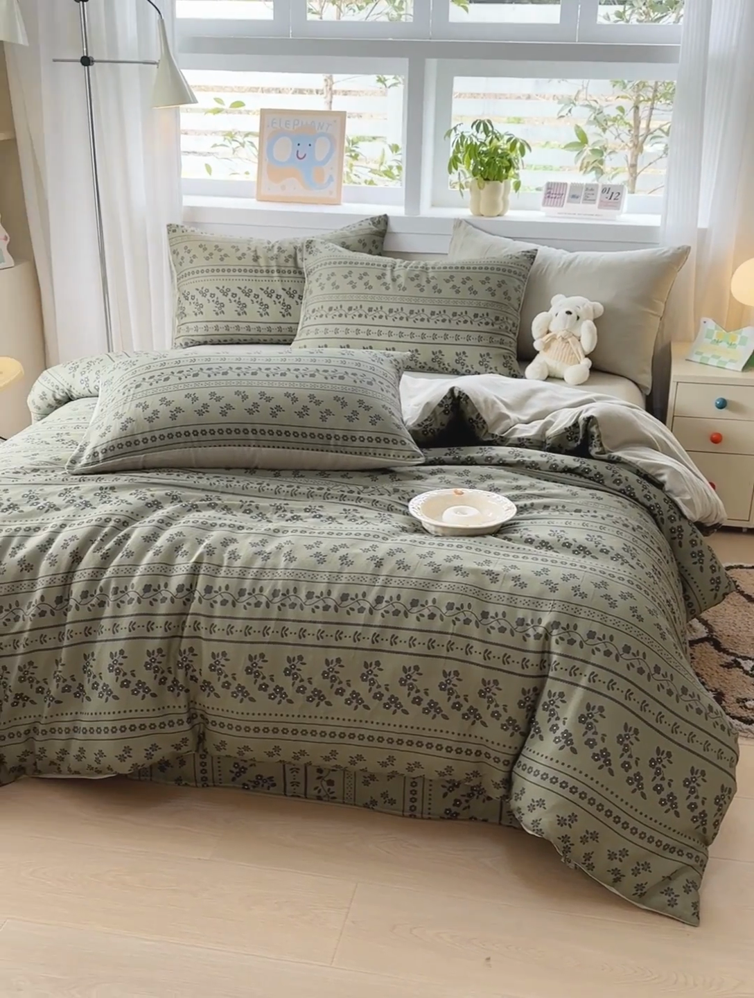 91家纺网 家纺一手货源 找家纺 2025新款40s全棉双层纱圆角吊边款四件套 爱丽丝花园-橄榄绿