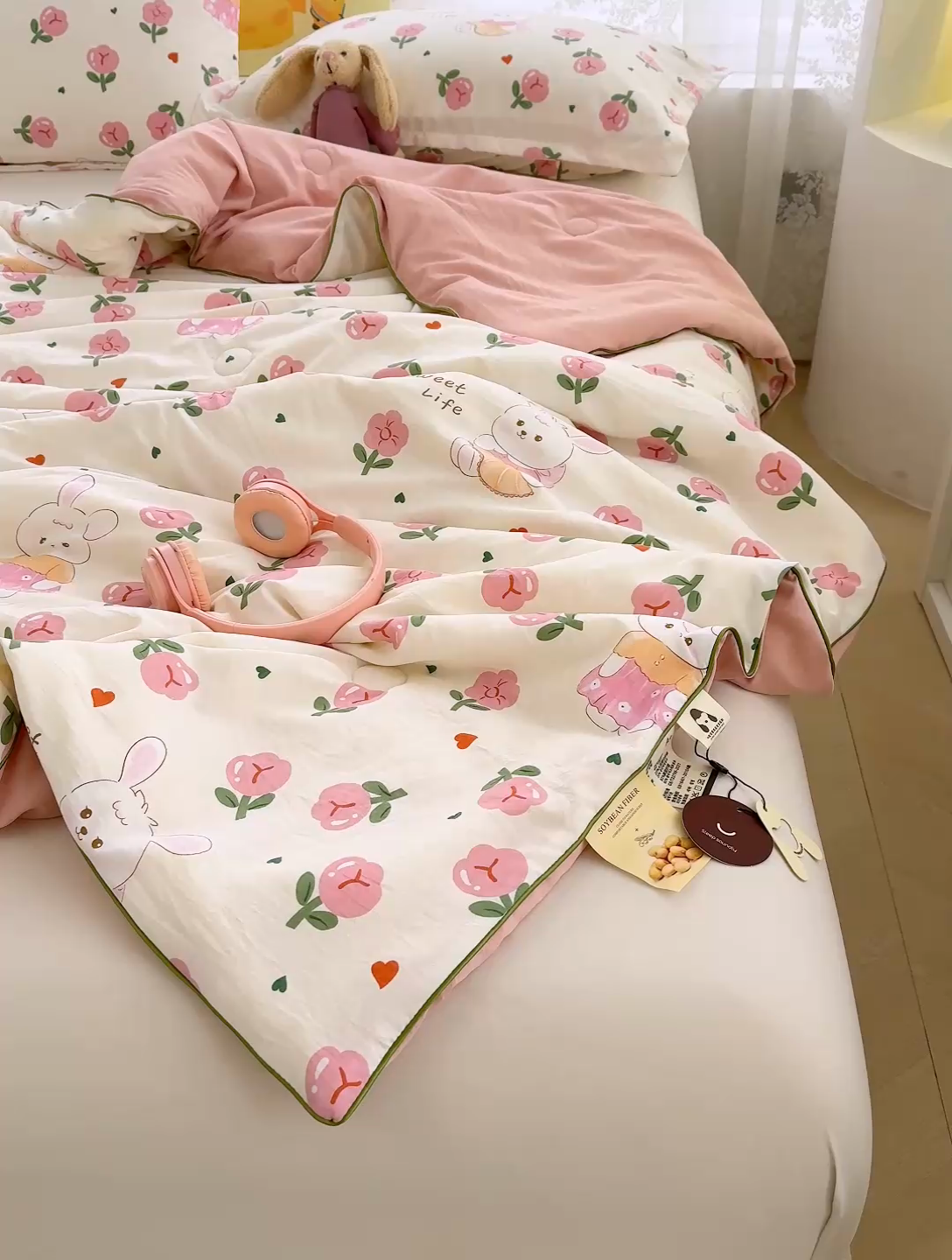 91家纺网 家纺一手货源 找家纺 星巴k家纺 2025新款A类水洗双层纱大豆纤维夏被夏凉被空调被 曼塔玫瑰